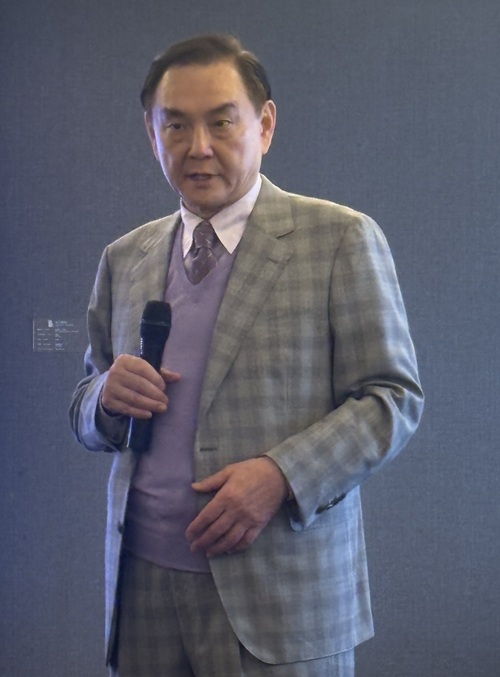 鈺創科技董事長盧超群指出，摩爾定律並沒有失效，將持續帶領半導體產業前進